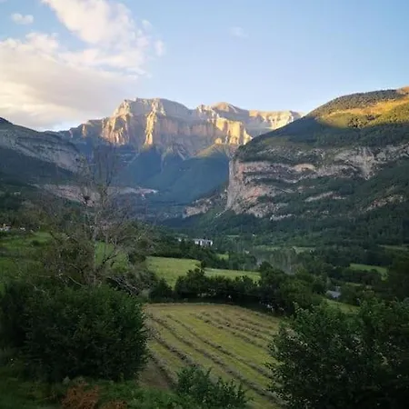 Apartamento Con Vistas Al Parque Nacional De Ordesa Y Monteperdido Torla-Ordesa Exterior photo